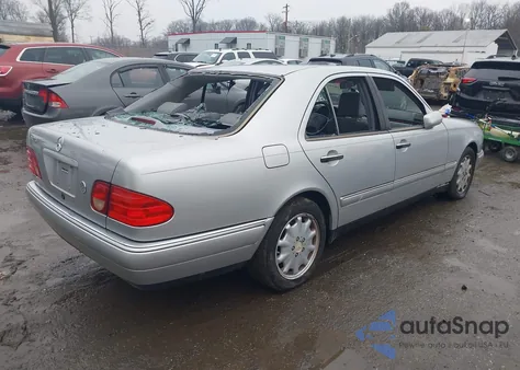 1999 Mercedes-Benz E 320 из США, поврежденный, VIN WDBJF65H7XA753094